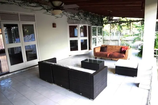 Deluxe Vacation 3 Bedroom Villa