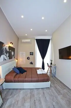 Deluxe Tek Büyük Yataklı Oda (Pino Daniele)