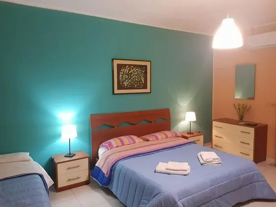 Üç Kişilik Oda, Özel Banyo (external)