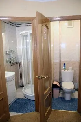 Standard Üç Kişilik Oda, Ortak Banyo