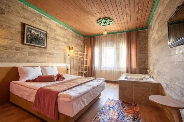 Çift Kişilik,    , Jakuzili