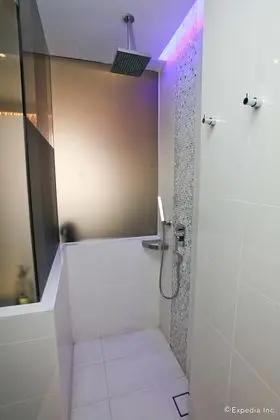 Deluxe Oda, 1 En Büyük (King) Boy Yatak