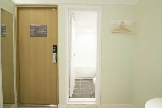 Comfort Tek Büyük Yataklı Oda (Bath)