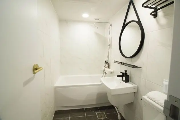 Comfort Tek Büyük Yataklı Oda (Bath)