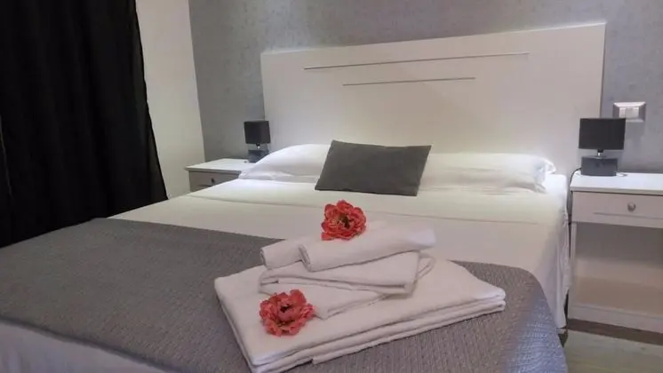 Tek Büyük Yataklı Oda, Özel Banyo (External)