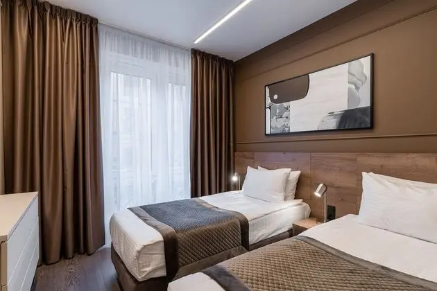 Luxury Oda