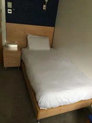Tek Kişilik Oda, 1 Tek Kişilik Yatak