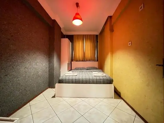 Deluxe Family Suit