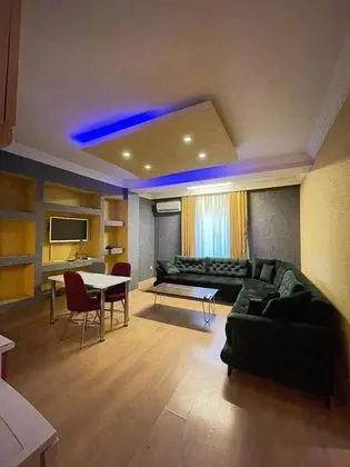 Deluxe Family Suit