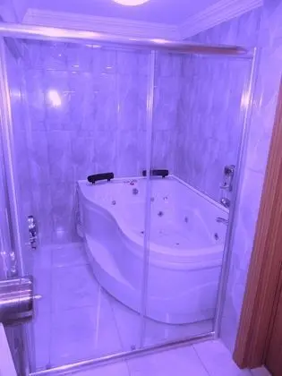 Deluxe Stüdyo Süit, 1 Yatak Odası, Sıcak Su Küveti