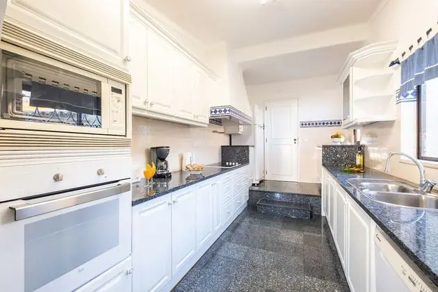 Villa, 5 Yatak Odası, Kişiye Özel Havuzlu, Havuz Manzaralı