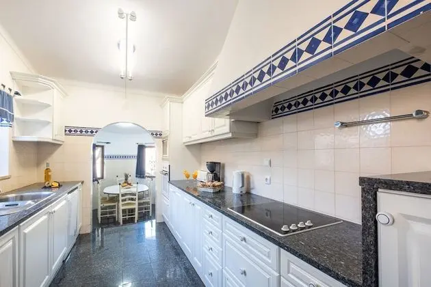 Villa, 5 Yatak Odası, Kişiye Özel Havuzlu, Havuz Manzaralı