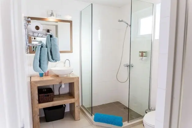Studio Bungalow, 1 Queen Bed, Patio, Ground Floor
