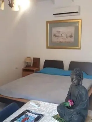 Stüdyo Süit, Havuz Manzaralı
