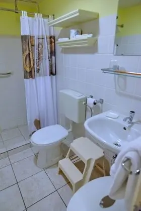 Deluxe Dört Kişilik Oda