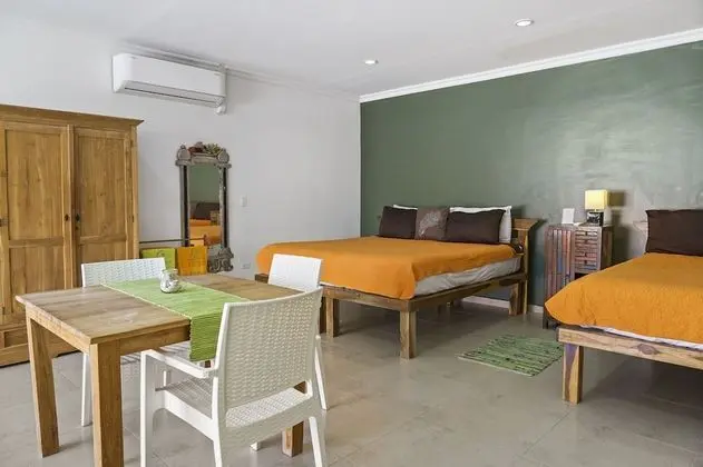 Family Tek Büyük Yataklı Oda, Buzdolabı ve Mikrodalga, Havuz Kenarı