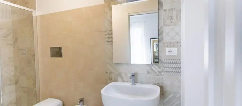 Tek Büyük Yataklı Oda, Balkon
