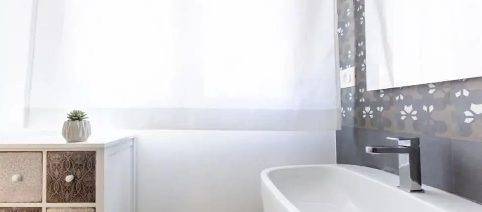 Üç Kişilik Oda, Balkon
