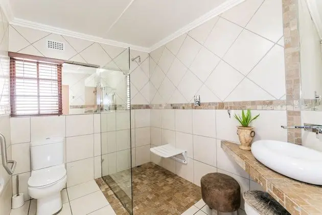 Luxury Tek Büyük Yataklı Oda, 1 Büyük (Queen) Boy Yatak