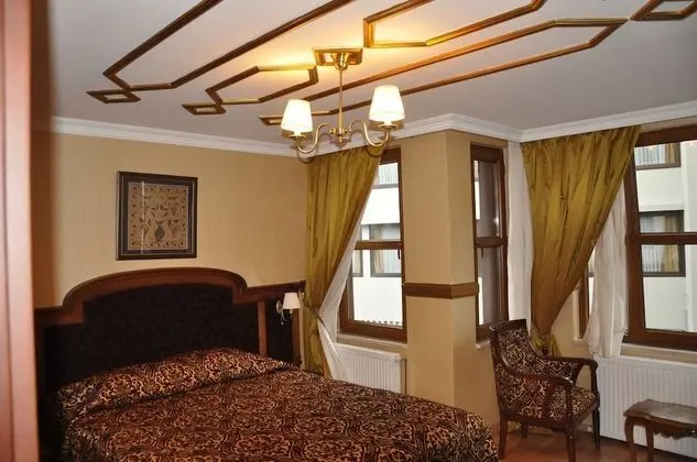 Standard Tek Büyük veya İki Ayrı Yataklı Oda