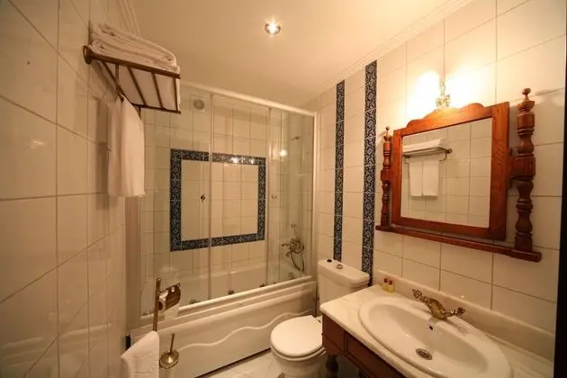2 Double Connecting Room with Private Bathroom