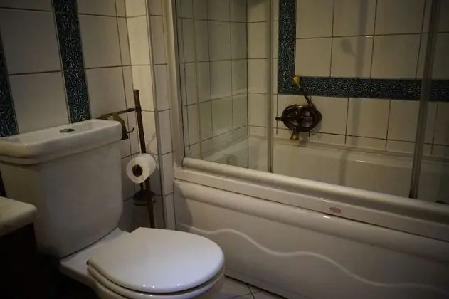 2 Double Connecting Room with Private Bathroom