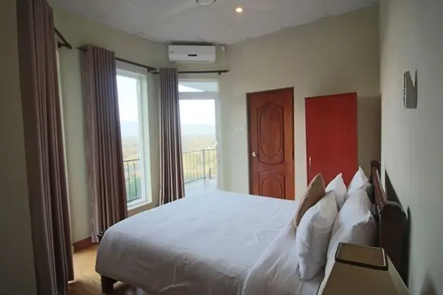 Junior Süit, 1 Büyük (Queen) Boy Yatak, Dağ Manzaralı