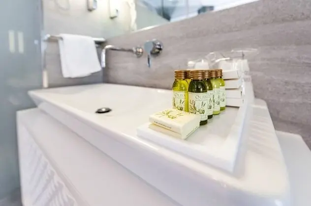 Üç Kişilik Oda, Balkon