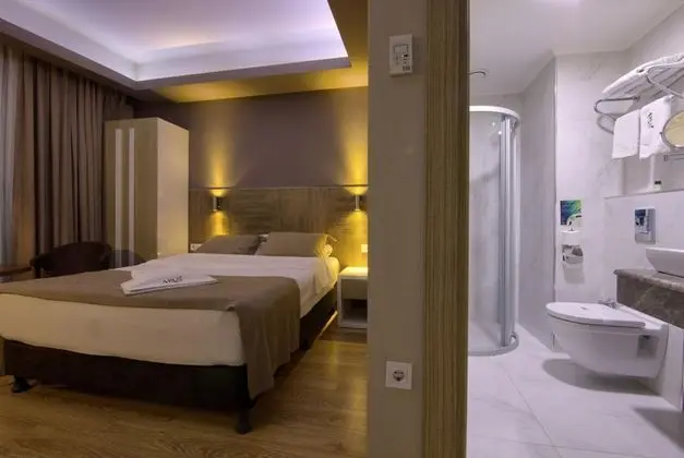 Standart Oda, Sokak Manzaralı