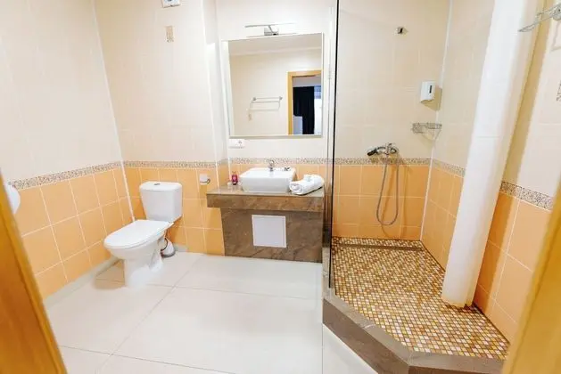 Comfort Tek Büyük Yataklı Oda