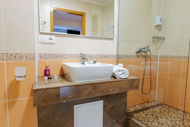 Comfort Tek Büyük Yataklı Oda