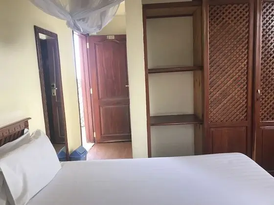 Büyük Yataklı Tek Kişilik Oda