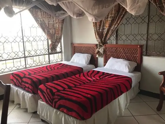 Büyük Yataklı Tek Kişilik Oda