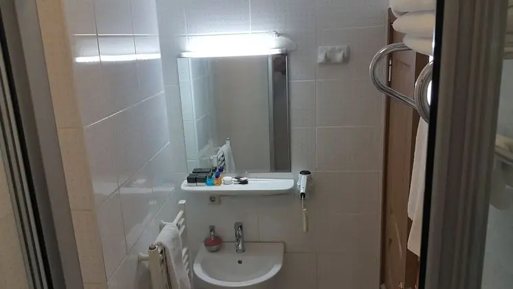 Standard Tek Büyük veya İki Ayrı Yataklı Oda