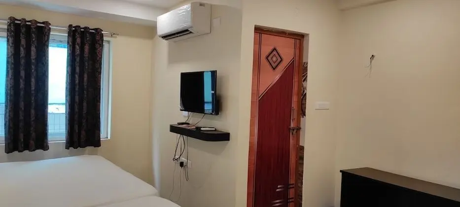 Family Tek Büyük Yataklı Oda