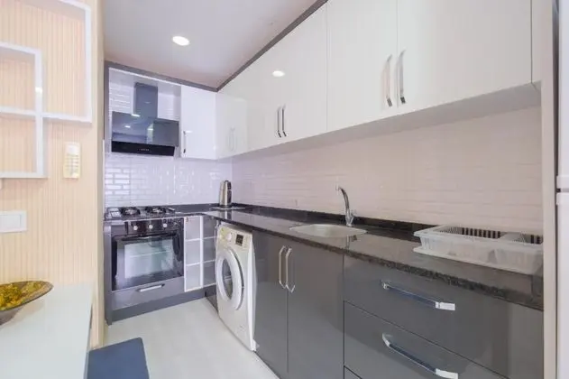 Deluxe Aile Suiti, Kara Manzaralı, Balkonlu