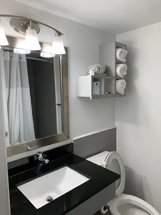 Deluxe Stüdyo Süit, 1 En Büyük (King) Boy Yatak, Sıcak Su Havuzu, Kısmi Deniz Manzarası