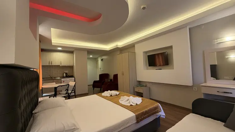 Executive Oda, Kara Manzaralı