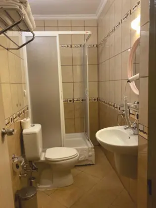 Standart Oda, Kara Manzaralı