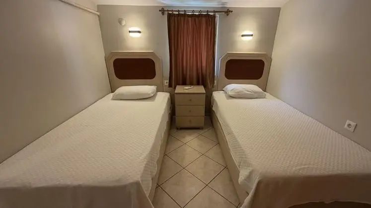 Standart Oda, Kara Manzaralı