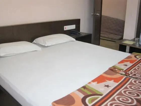 Deluxe Tek Büyük Yataklı Oda, 1 Çift Kişilik Yatak, Şehir Manzaralı