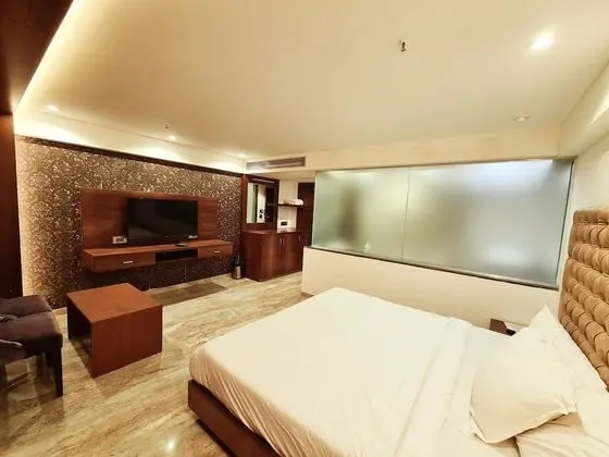 Deluxe Oda, 1 En Büyük (King) Boy Yatak