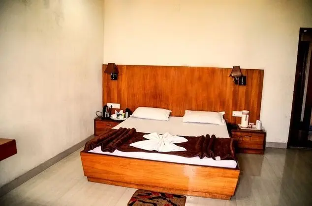 Deluxe Tek Büyük Yataklı Oda, 1 Yatak Odası, Sigara İçilmez, Havuz Manzaralı