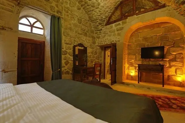 Aile Odası, Avlu Manzaralı