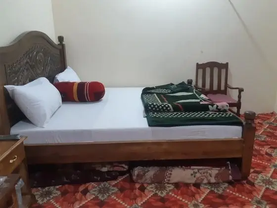 Standard Tek Büyük Yataklı Oda