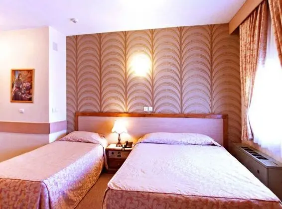 Üçlü Standard