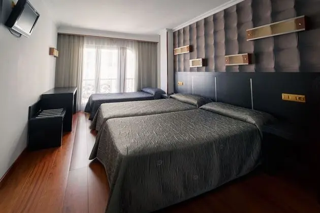 Üç Kişilik Oda, Kısmi Deniz Manzaralı