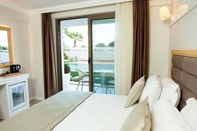 Deluxe Double Room, Garden View