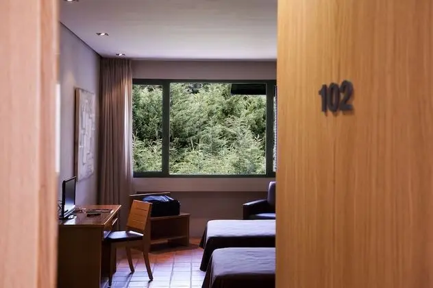 Büyük Yataklı Tek Kişilik Oda