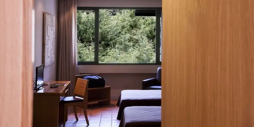 Büyük Yataklı Tek Kişilik Oda